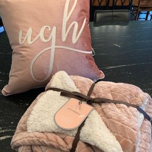 Jacquard velvet Berber throw & Ugh Pillow